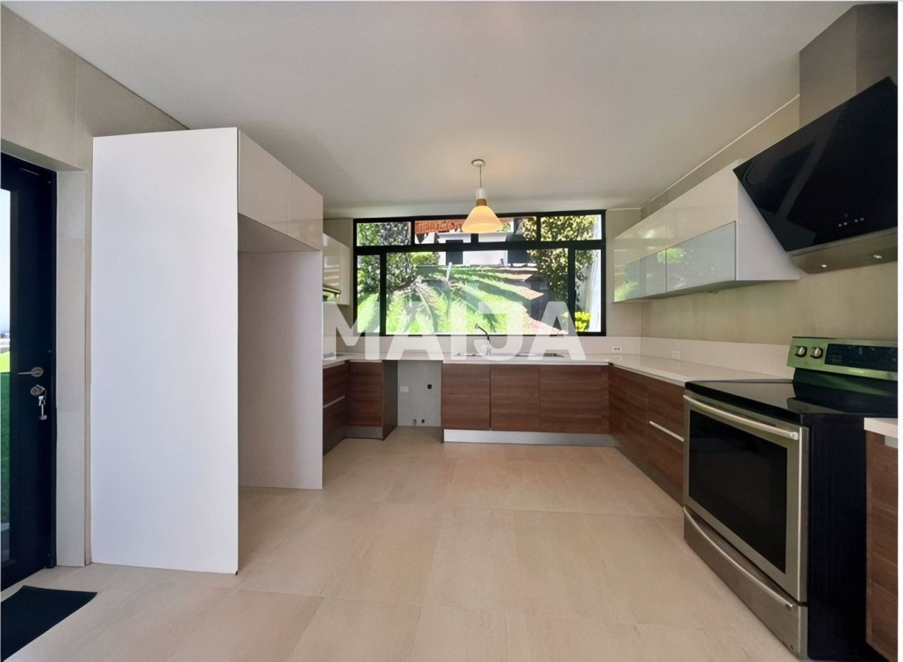 House Cumbaya, Ecuador, 785.74 m² - picture 12