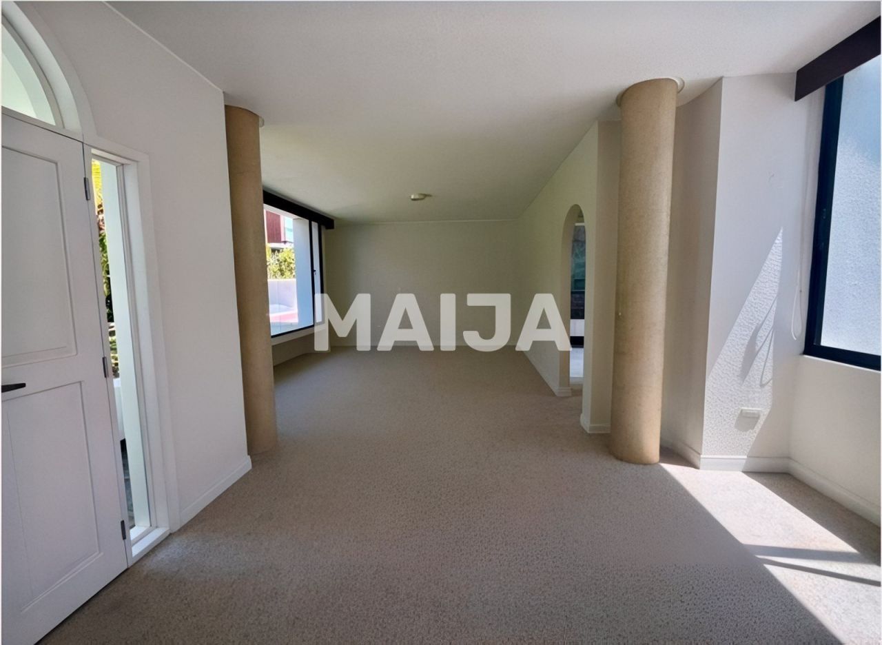 House Cumbaya, Ecuador, 785.74 m² - picture 17