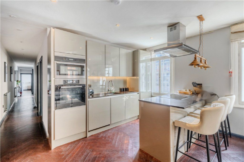 Piso en Londres, Reino Unido, 83 m² - imagen 1