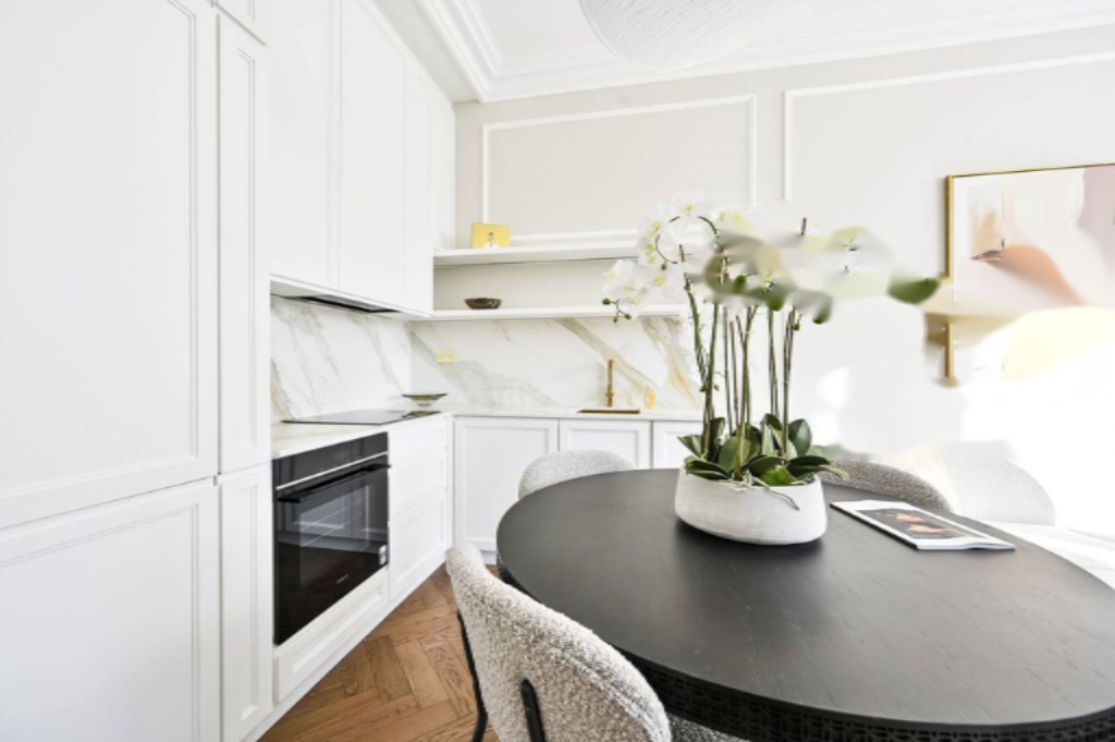 Flat in London, United Kingdom, 61 m² - picture 1