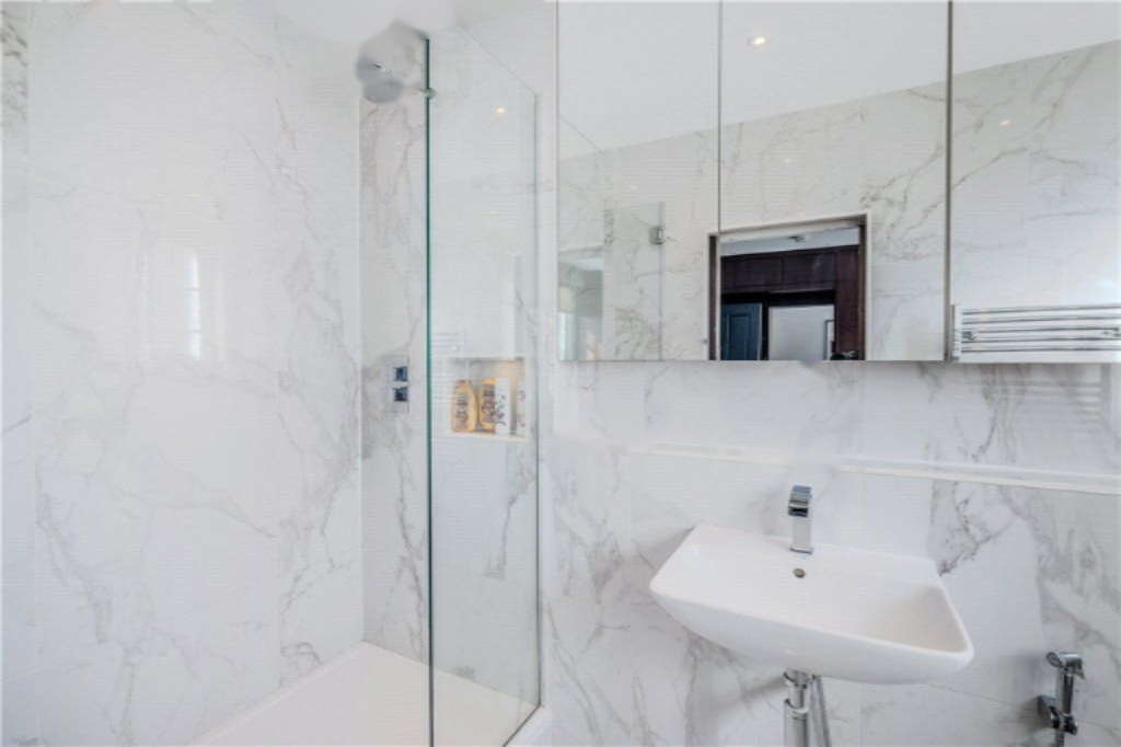 Piso en Londres, Reino Unido, 83 m² - imagen 2