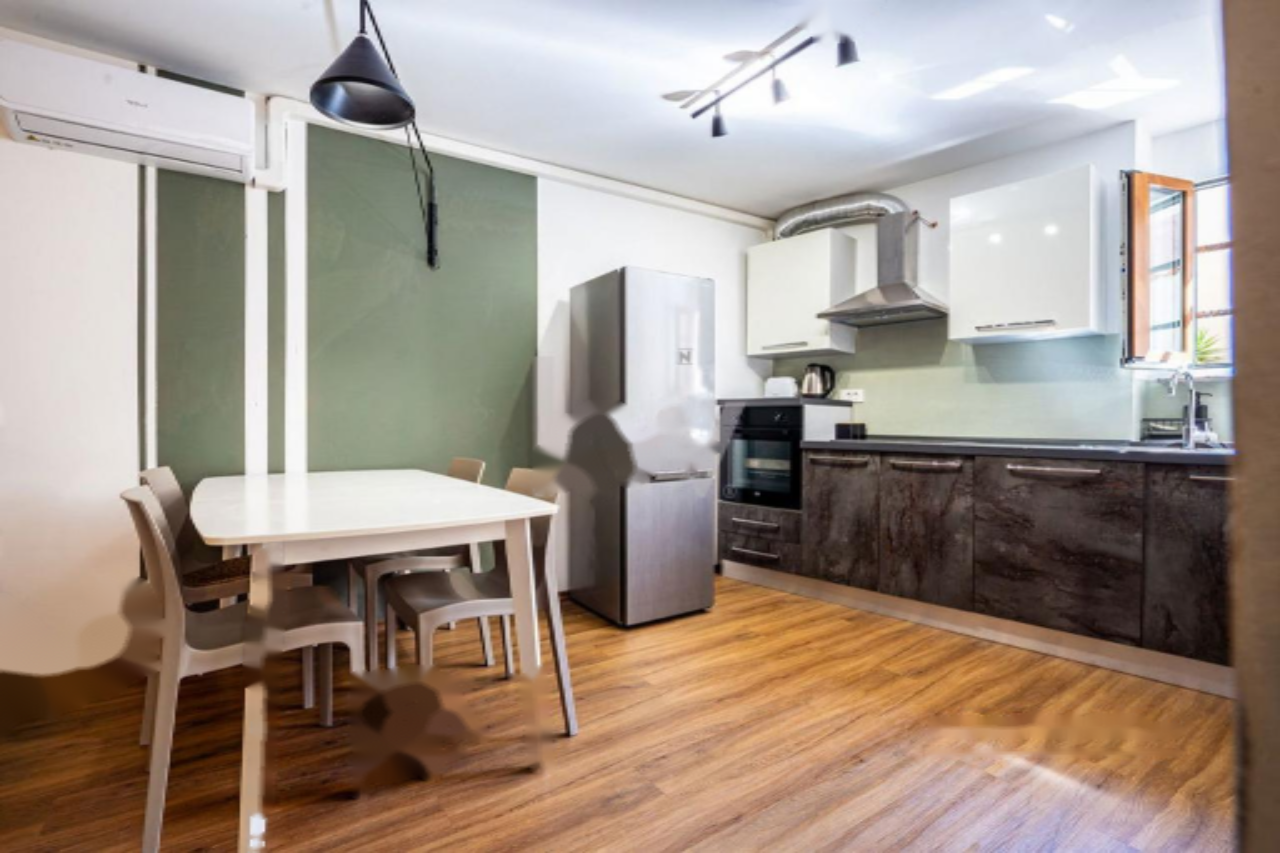 Flat in Koper, Slovenia, 42 m² - picture 2