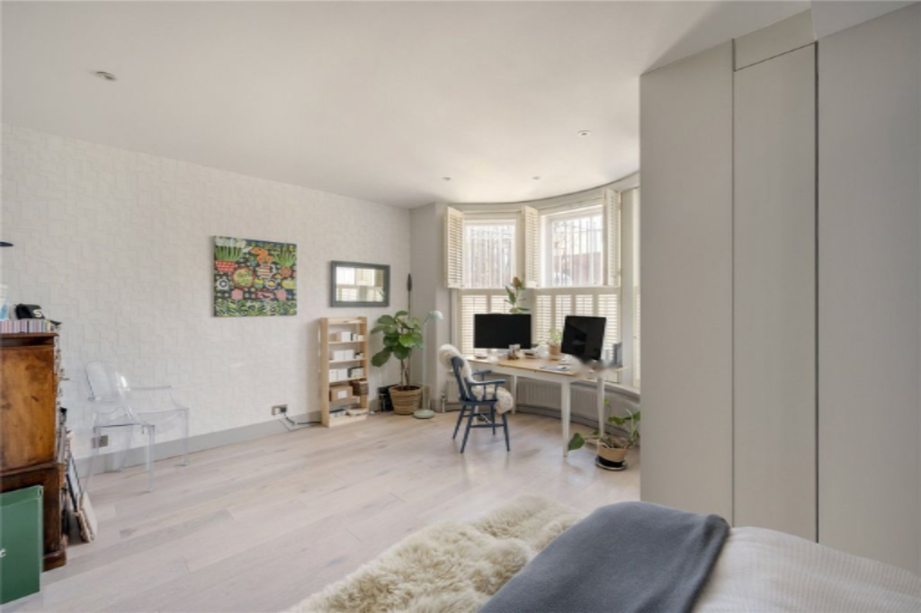 Piso en Londres, Reino Unido, 150 m² - imagen 2