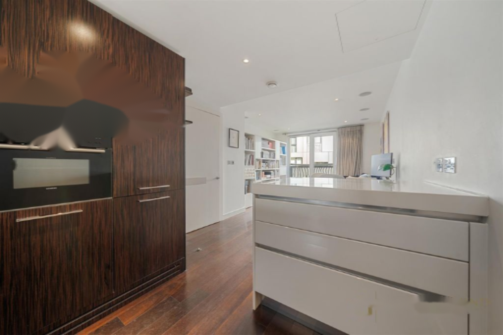 Flat in London, United Kingdom, 50 m² - picture 3