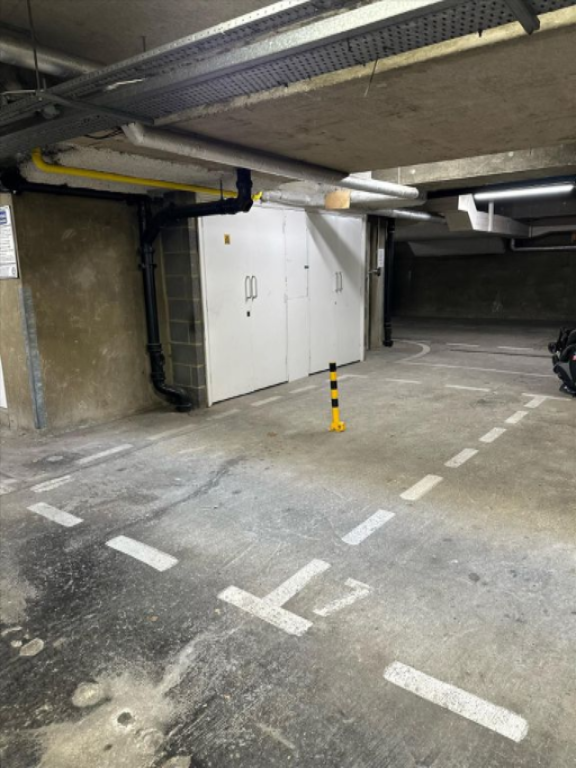 Flat in London, United Kingdom, 79 m² - picture 4