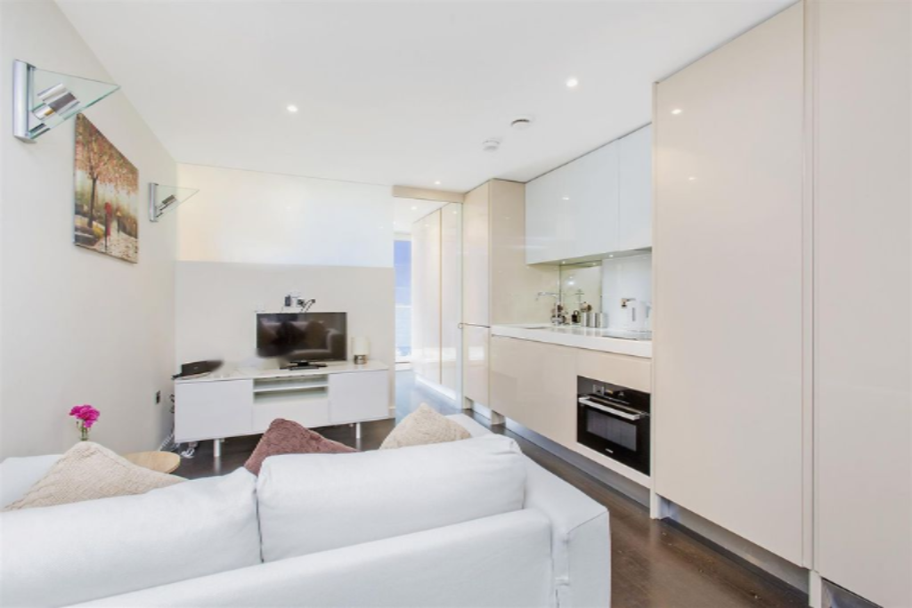 Flat in London, United Kingdom, 34 m² - picture 7