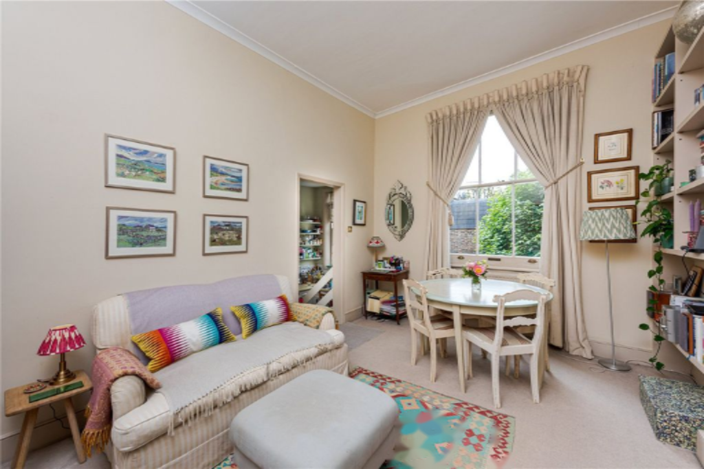 Flat in London, United Kingdom, 54 m² - picture 8