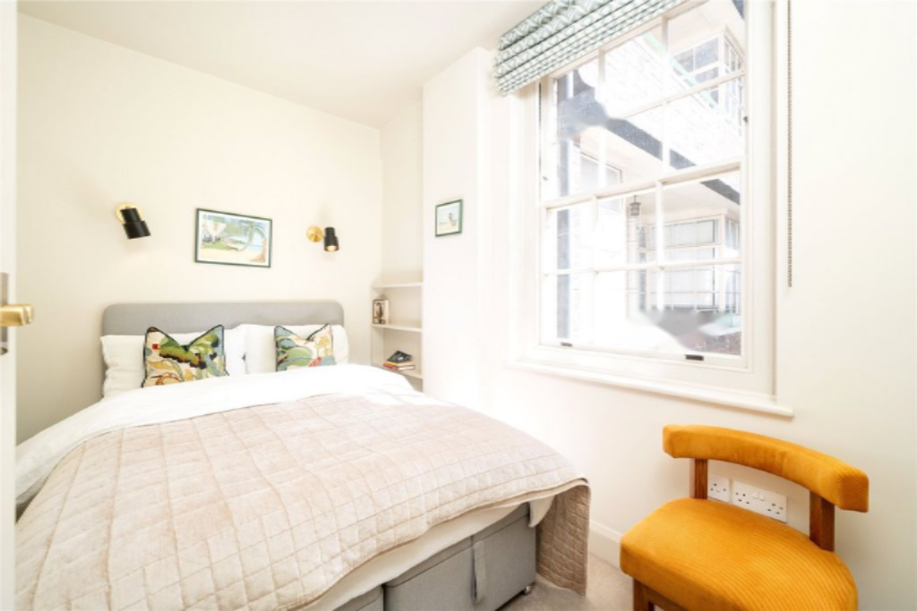 Flat in London, United Kingdom, 59 m² - picture 10