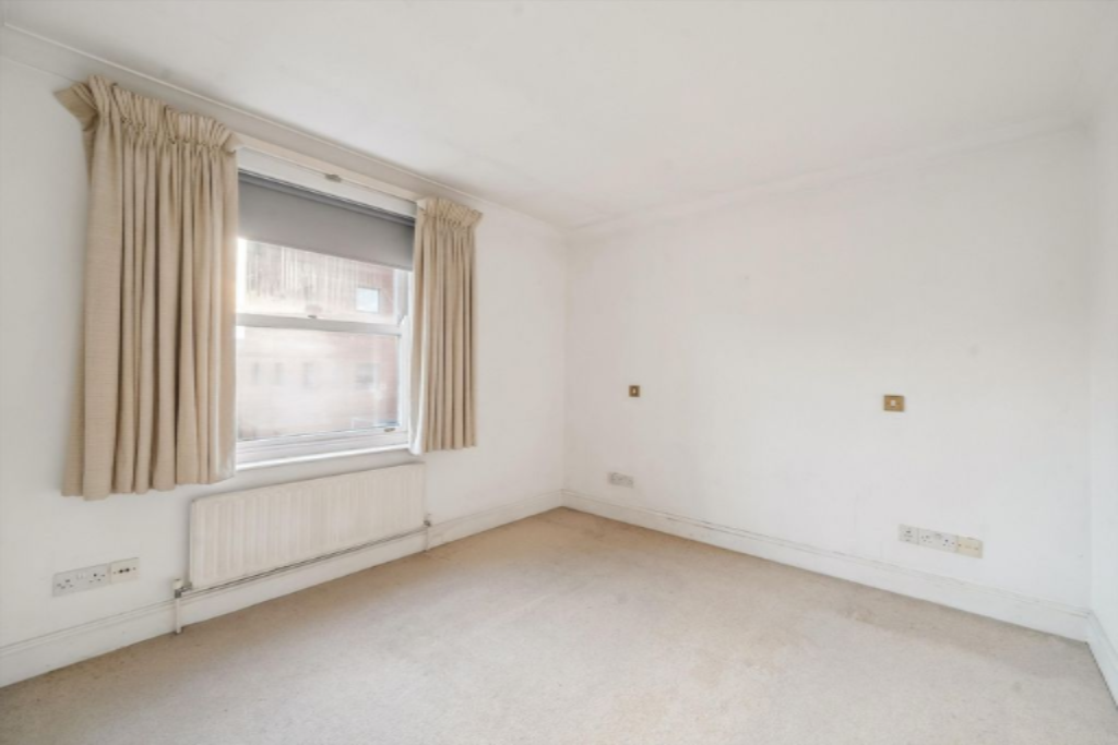 Flat in London, United Kingdom, 79 m² - picture 11