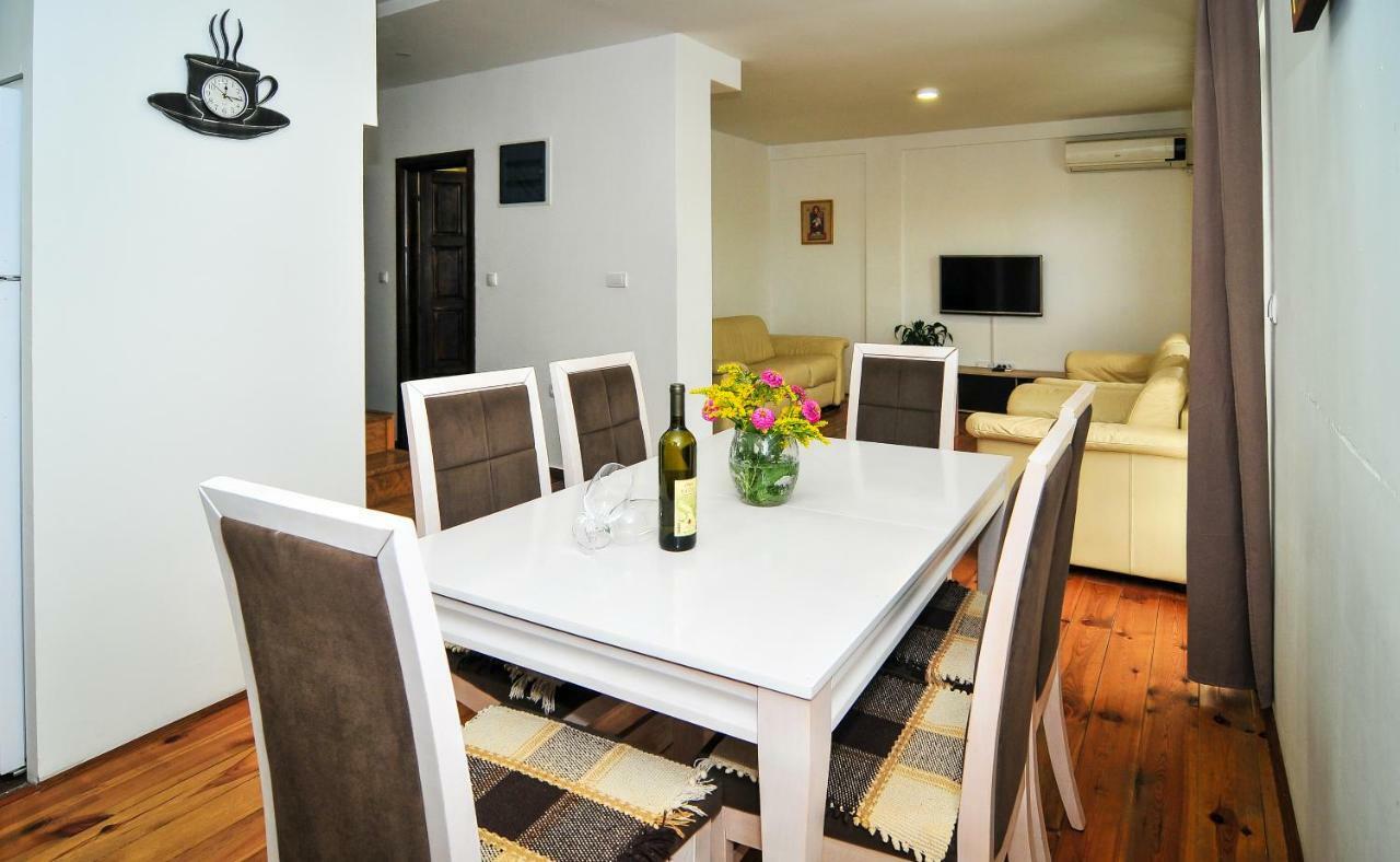 Hôtel à Tivat, Monténégro, 525 m² - image 1