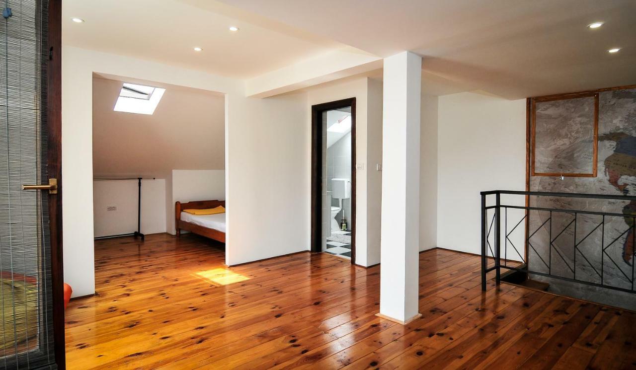 Hôtel à Tivat, Monténégro, 525 m² - image 2