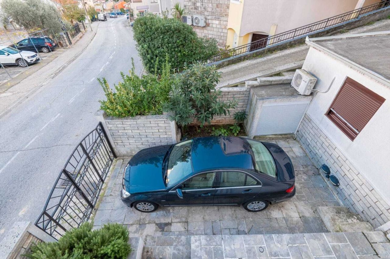 Townhouse in Budva, Montenegro, 102 m² - picture 9