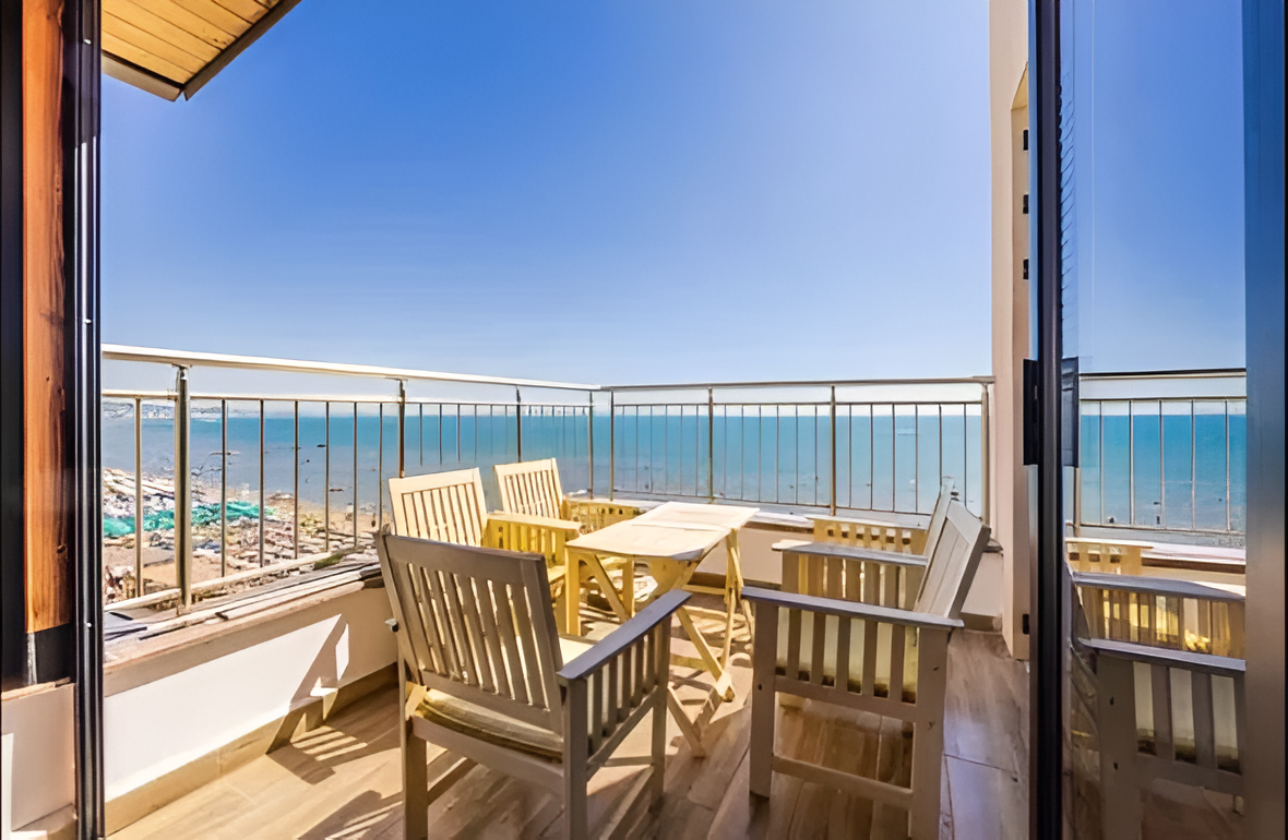 Penthouse in Durres, Albania, 180 m² - picture 1