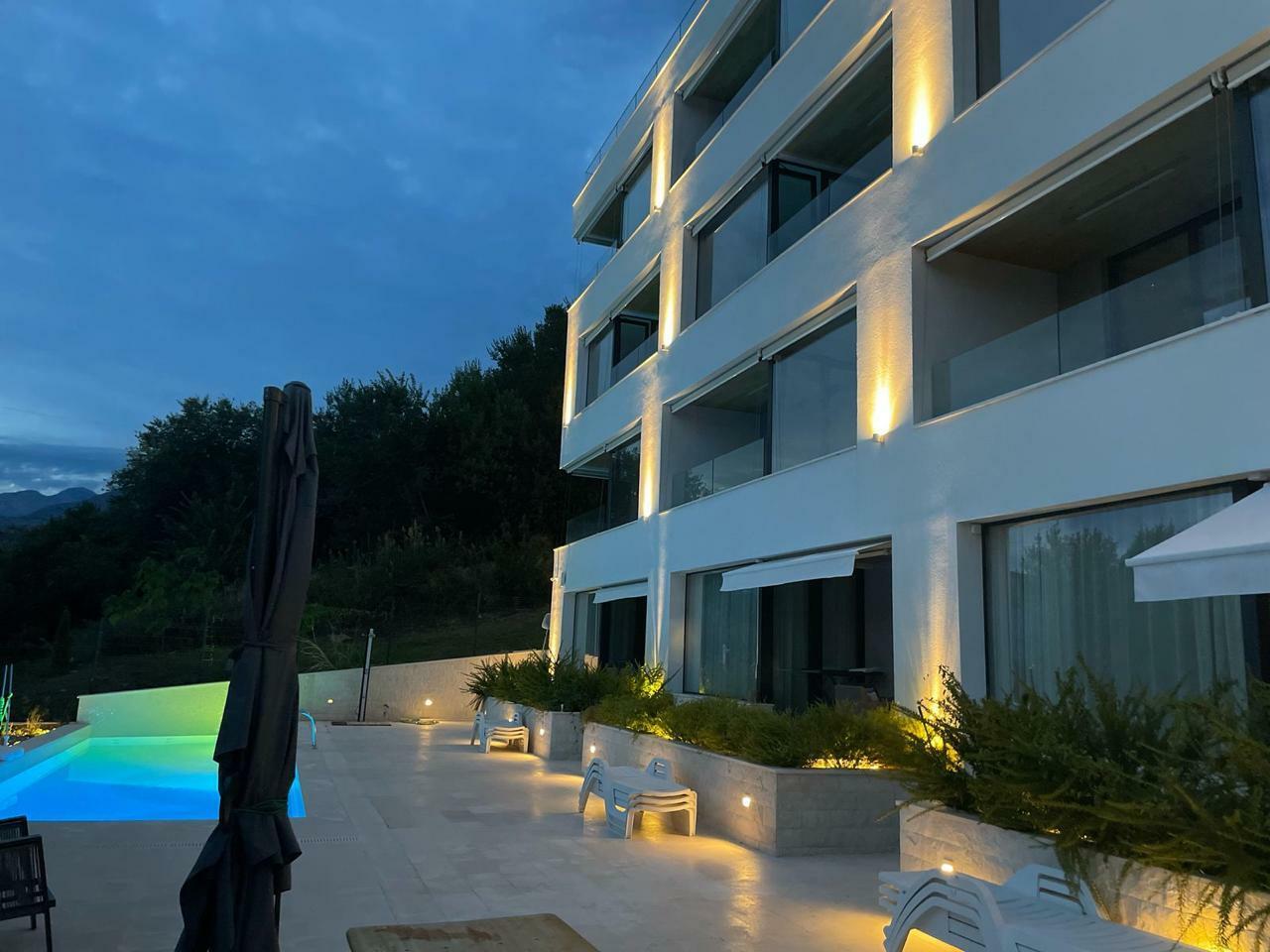 Appartement à Tivat, Monténégro, 103 m² - image 1