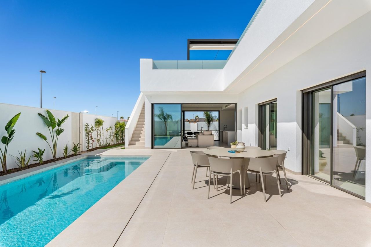 Villa en Los Alcázares, España, 140 m² - imagen 2