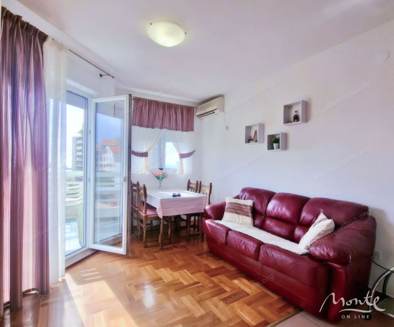 Apartment in Petrovac, Montenegro, 35 m² - Foto 1