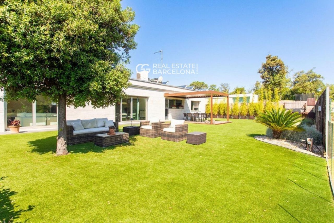 Casa Barcelona, Vallromanes, Spagna, 354 m² - foto 1