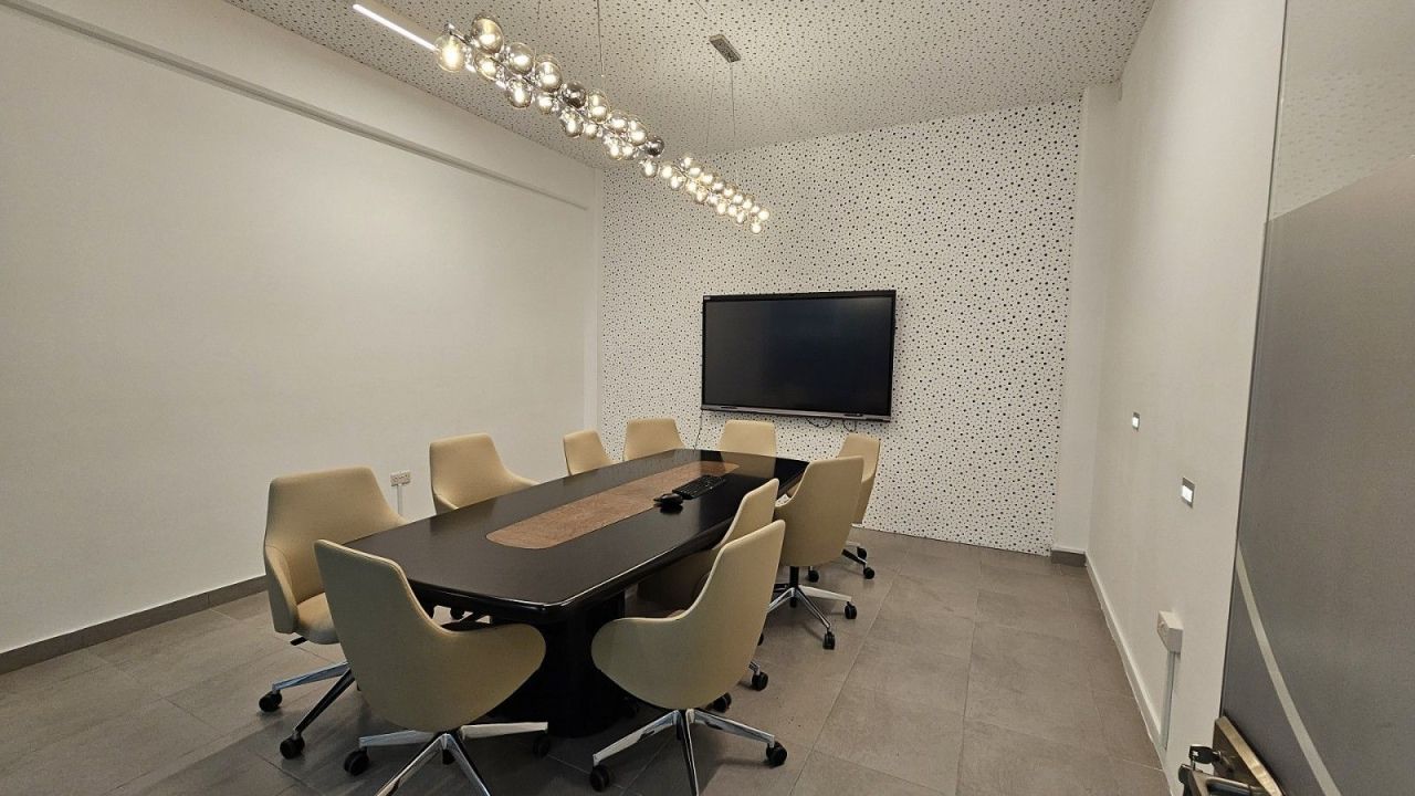 Oficina en Pafos, Chipre, 465 m² - imagen 10
