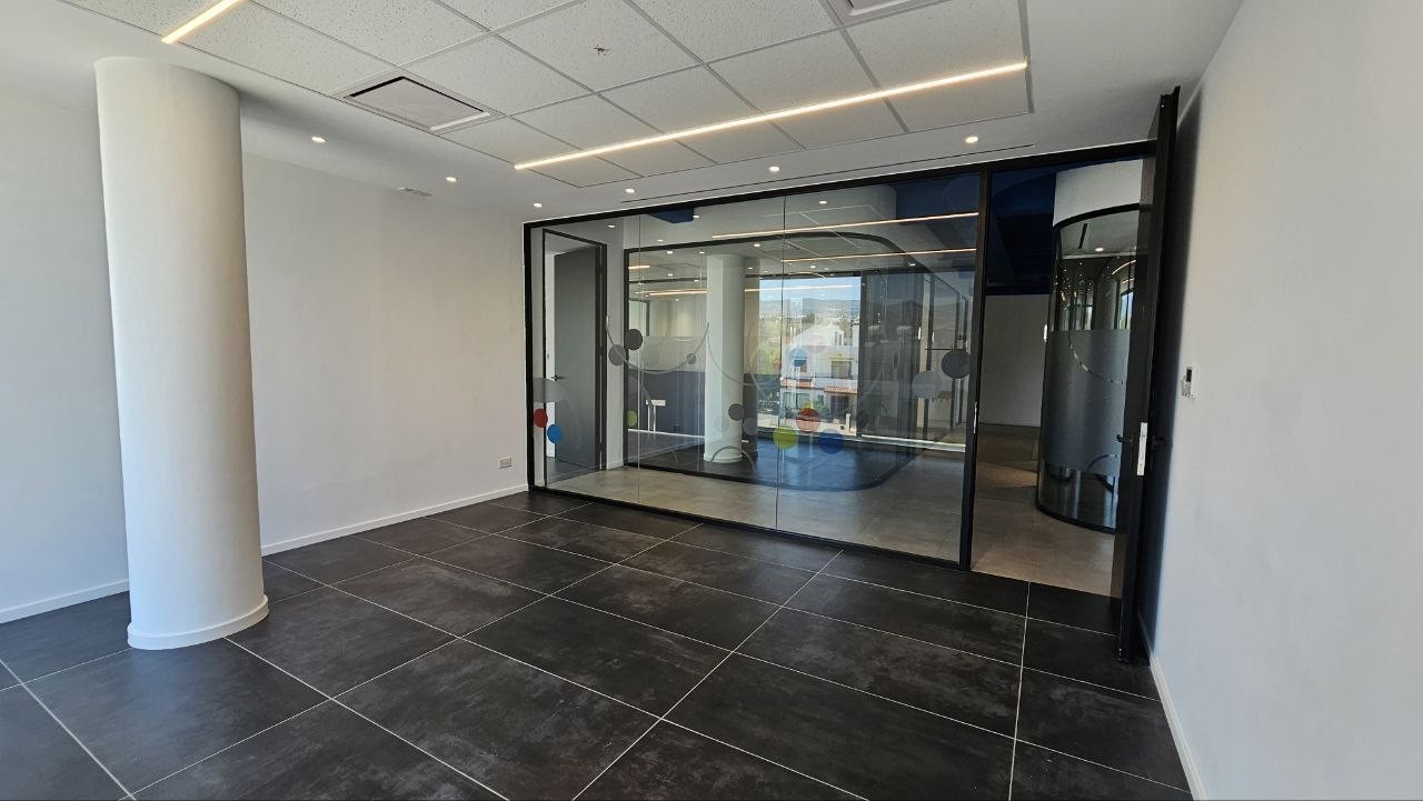 Büro in Paphos, Zypern, 587 m² - Foto 10
