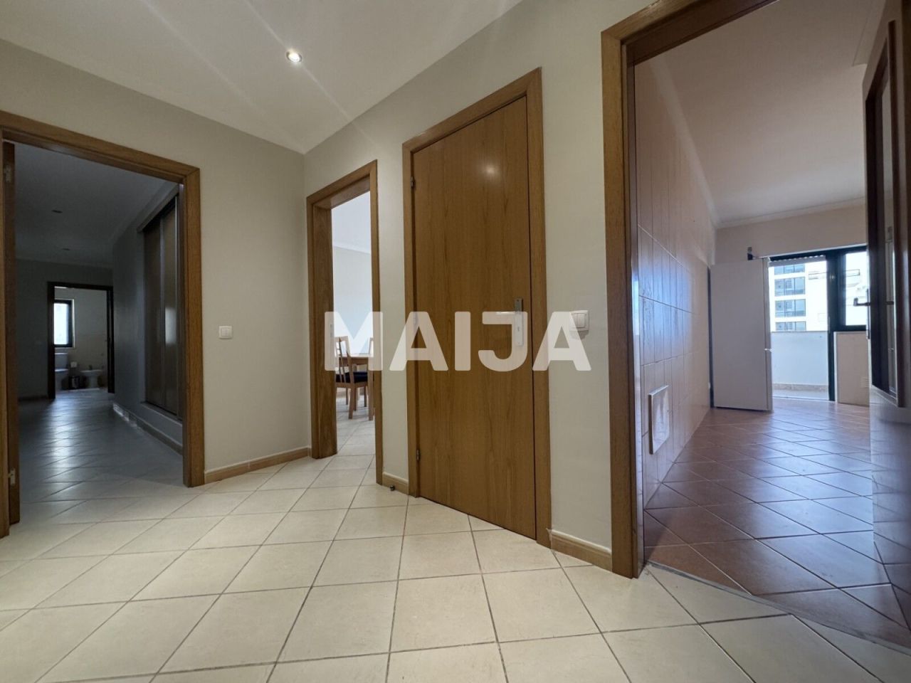 Apartment in Alvor, Portugal, 97.3 m² - Foto 1