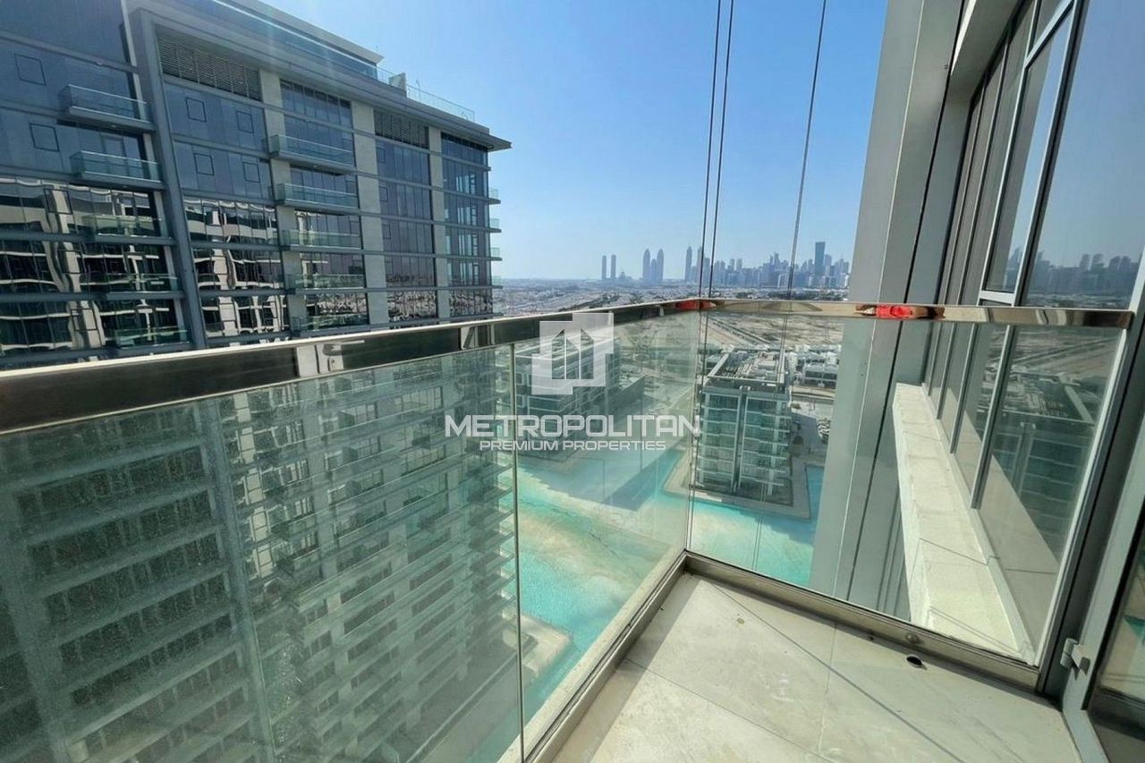 Apartment in Dubai, UAE, 68 m² - picture 1