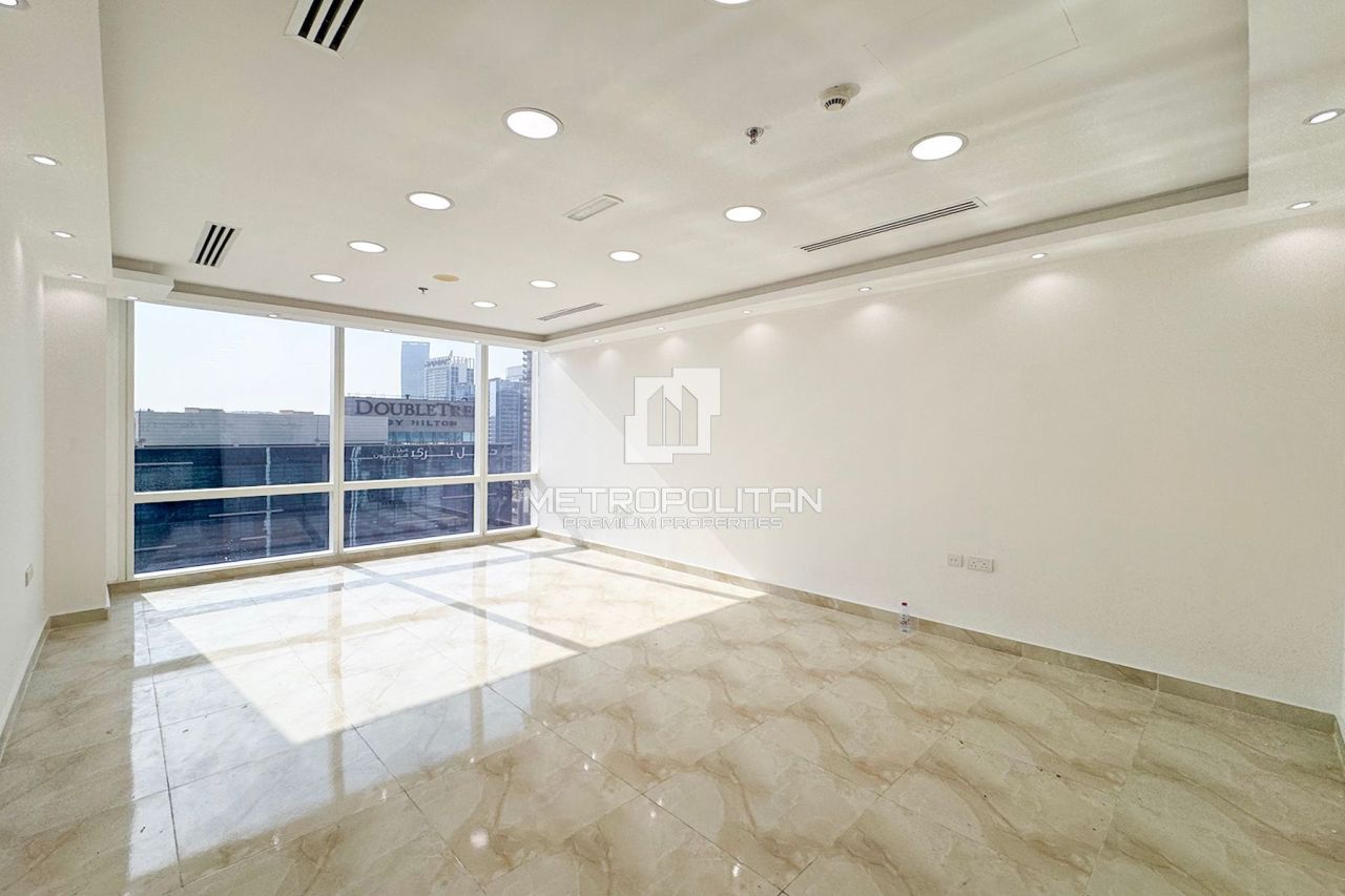 Office in Dubai, UAE, 29 m² - picture 4