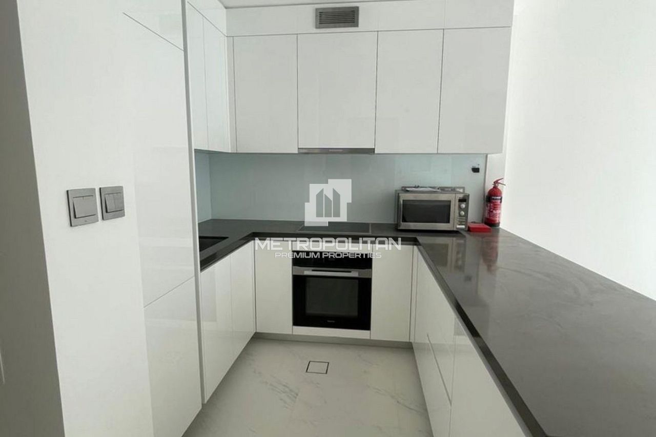 Apartment in Dubai, UAE, 68 m² - picture 4