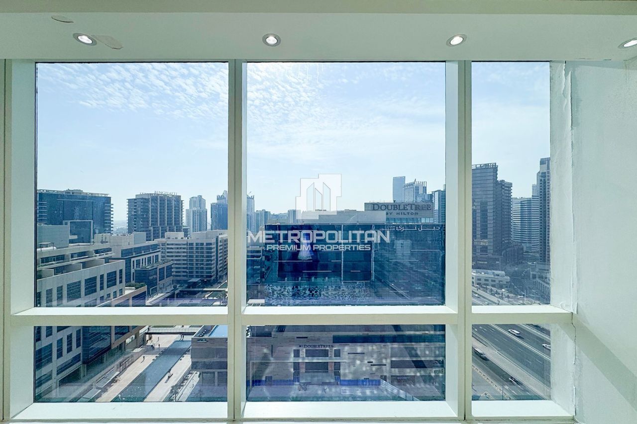 Office in Dubai, UAE, 29 m² - picture 7