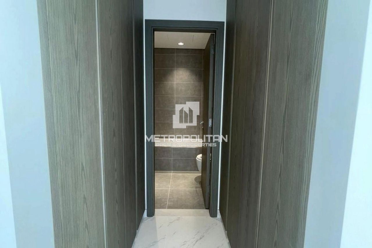 Apartment in Dubai, UAE, 68 m² - picture 8