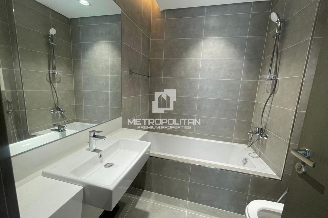 Apartment in Dubai, UAE, 68 m² - picture 9