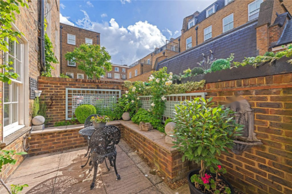 Wohnung in London, Großbritannien, 199 m² - Foto 1