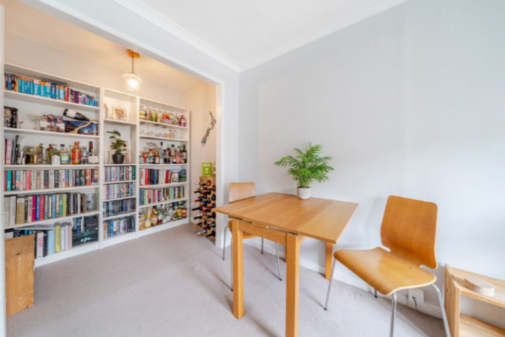 Flat in London, United Kingdom, 50 m² - picture 1