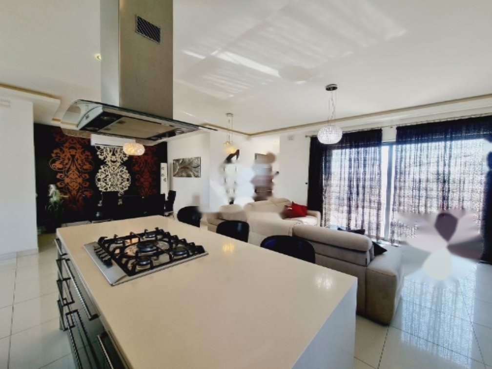 Flat in Zebbug, Malta, 180 m² - picture 1