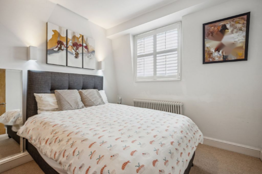 Flat in London, United Kingdom, 87 m² - picture 2