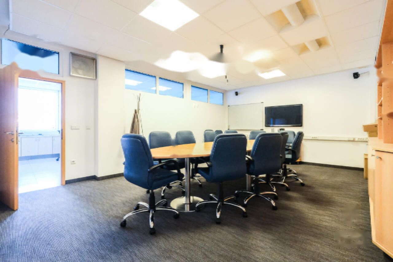 Ufficio a Lubiana, Slovenia, 445 m² - foto 4