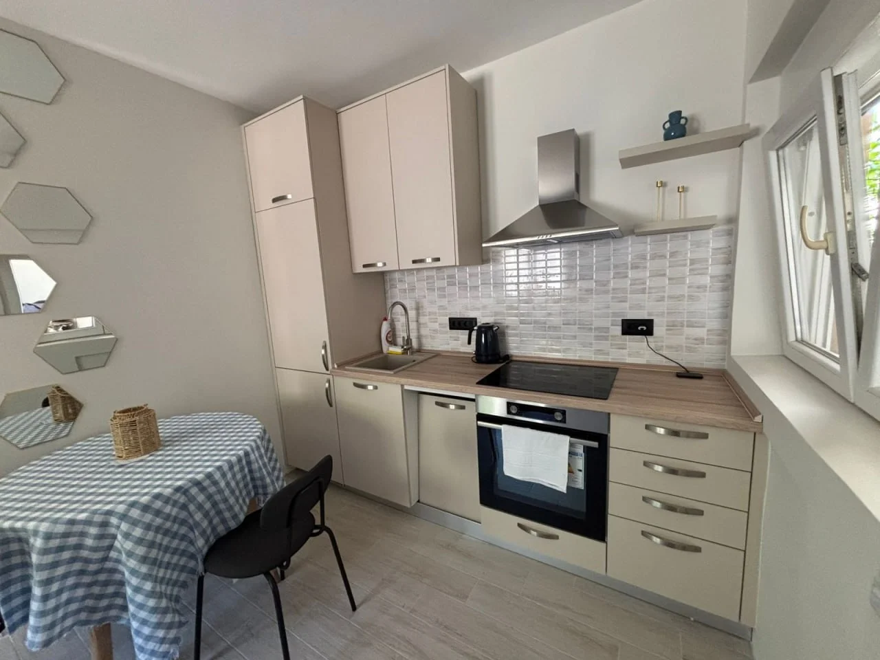 Estudio en Tivat, Montenegro, 23 m² - imagen 2