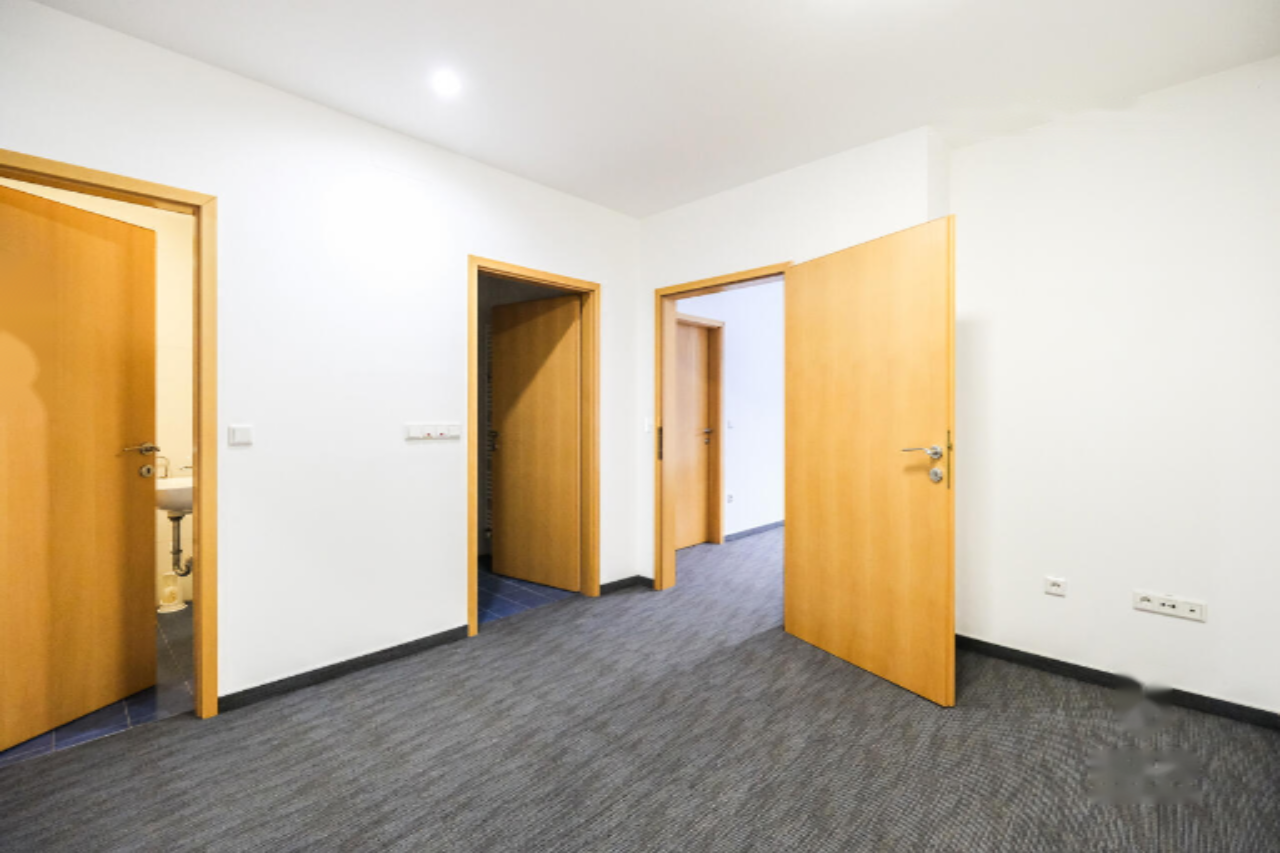 Ufficio a Lubiana, Slovenia, 445 m² - foto 8