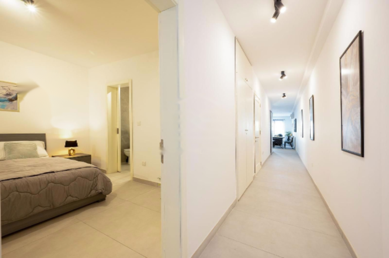 Flat in Sliema, Malta, 115 m² - picture 10