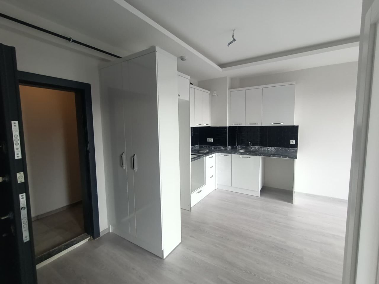 Flat in Mersin, Turkey, 67 m² - picture 2