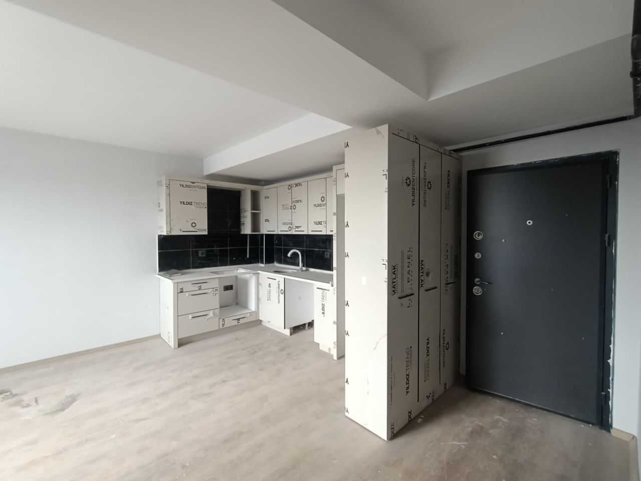 Flat in Mersin, Turkey, 70 m² - picture 1