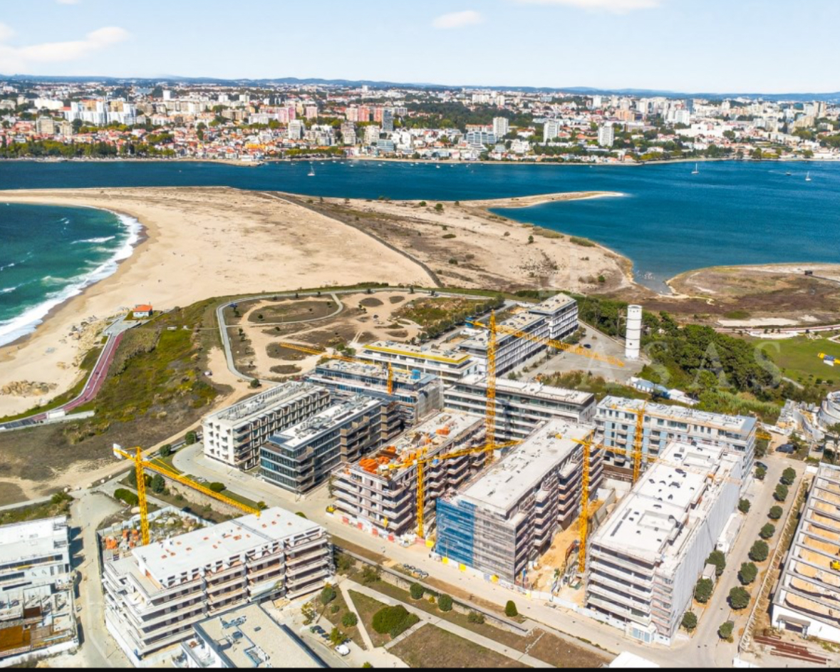 Wohnung in Porto, Portugal, 135 m² - Foto 18