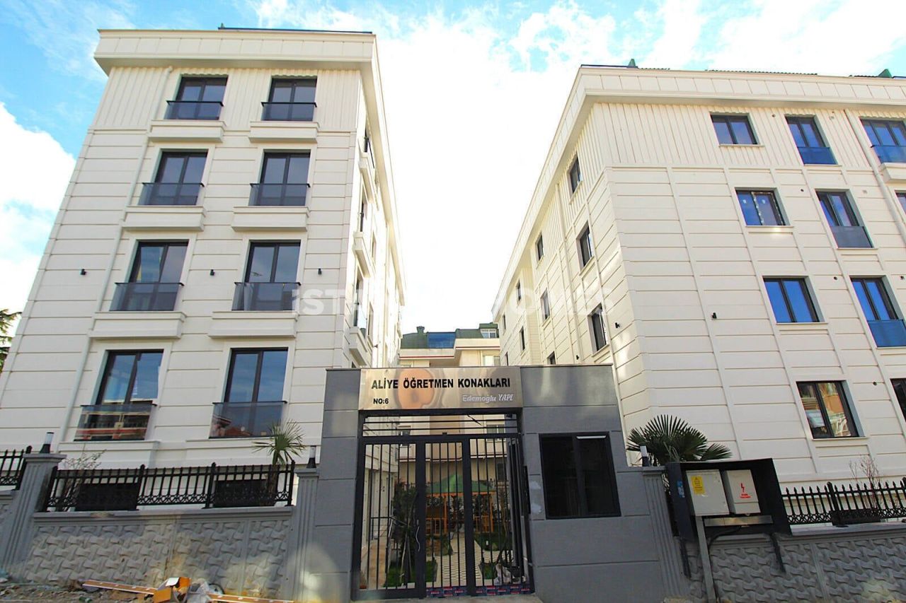 Apartment in Istanbul, Turkey, 196 m² - picture 1