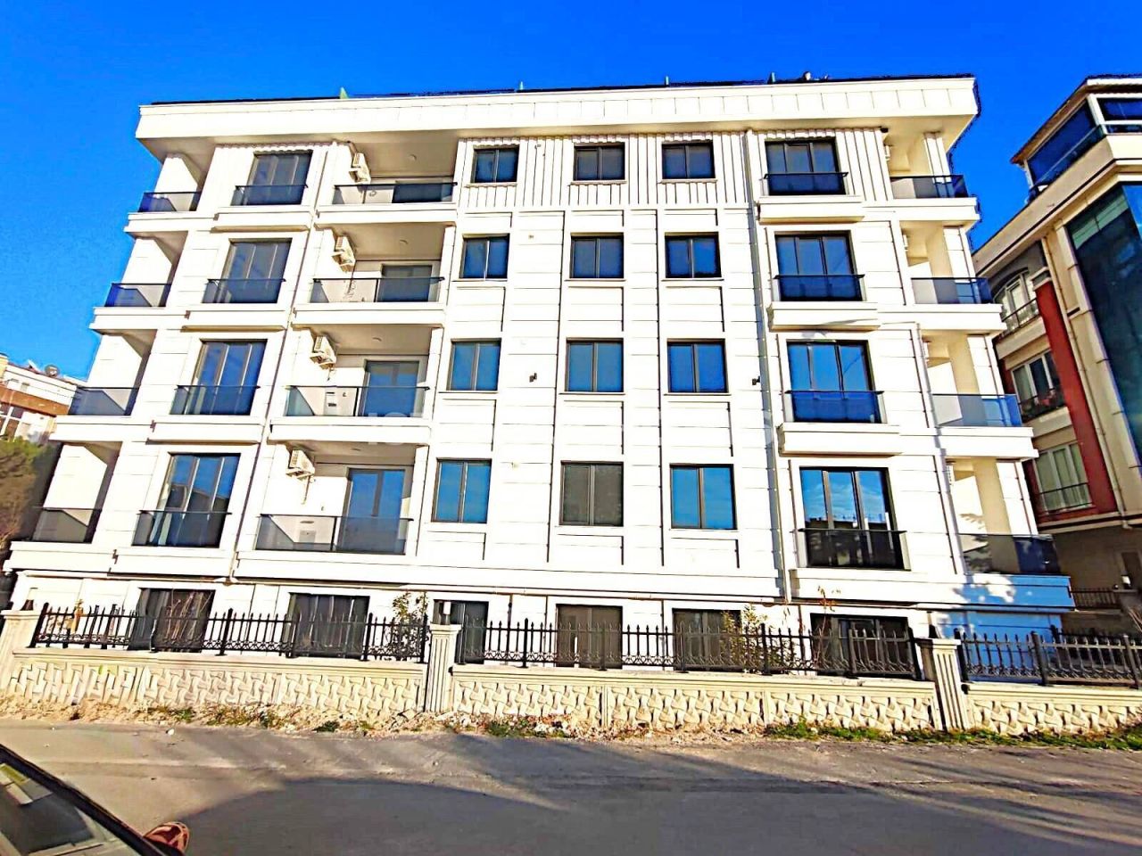 Apartment in Istanbul, Turkey, 196 m² - picture 3