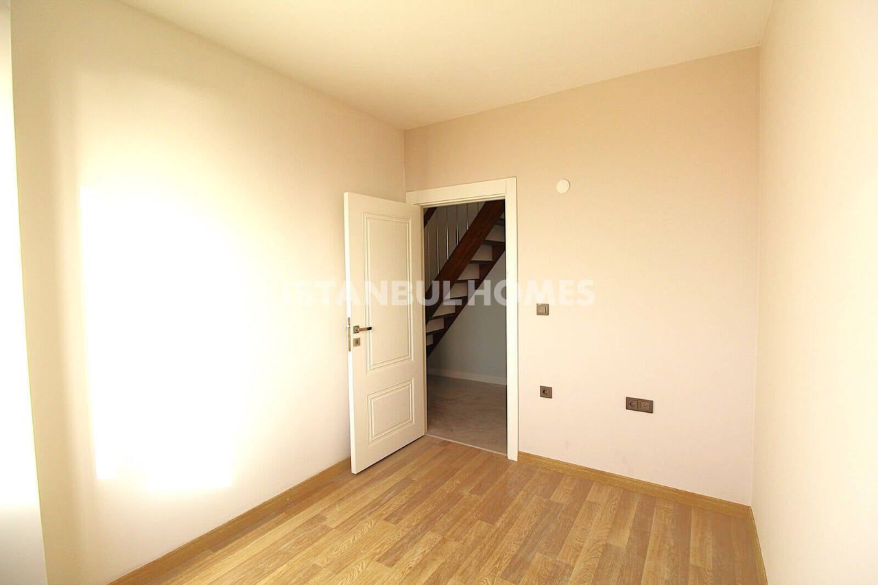 Apartment in Istanbul, Turkey, 196 m² - picture 17