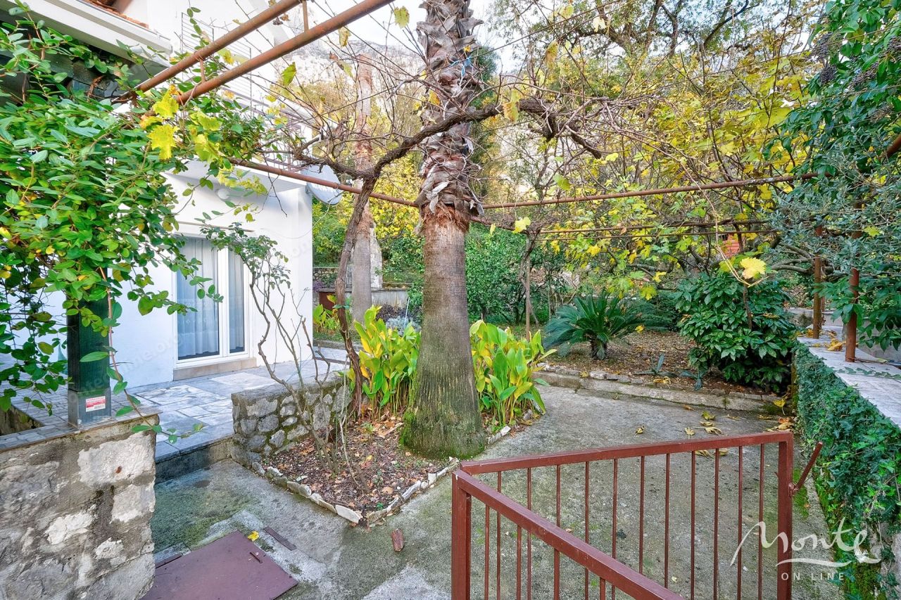 Villa in Orahovac, Montenegro, 67 m² - picture 6