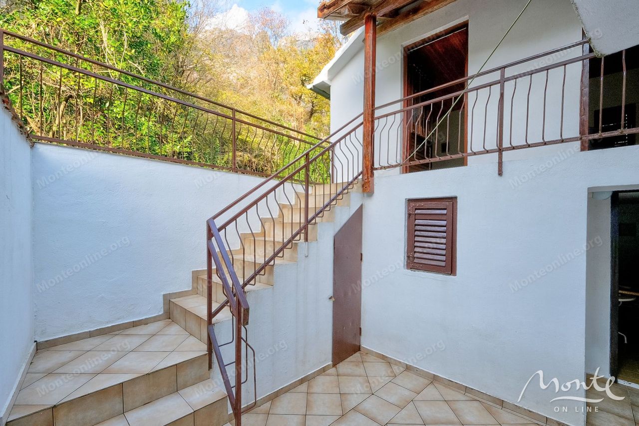 Villa in Orahovac, Montenegro, 67 m² - picture 9