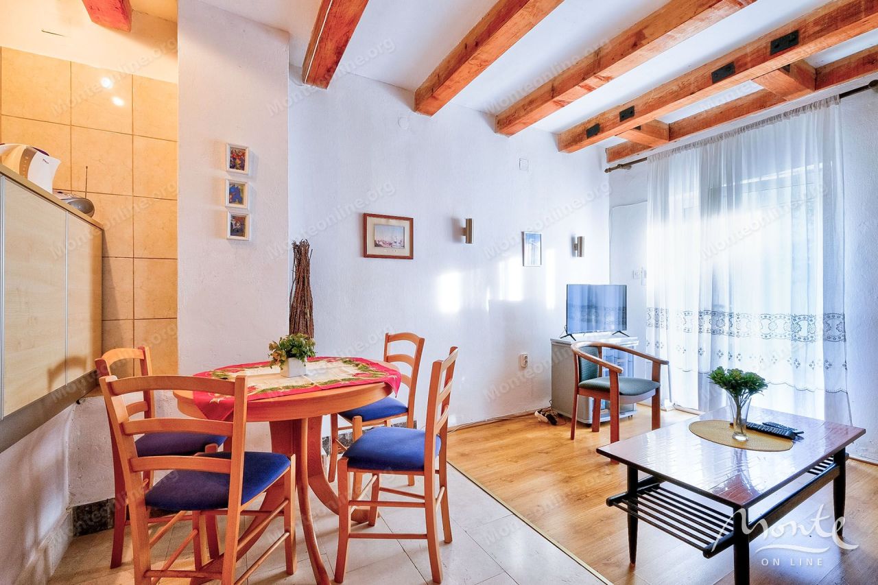 Villa in Orahovac, Montenegro, 67 m² - picture 15