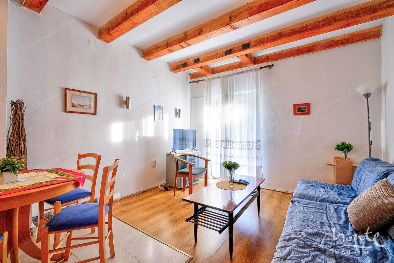 Villa in Orahovac, Montenegro, 67 m² - picture 16