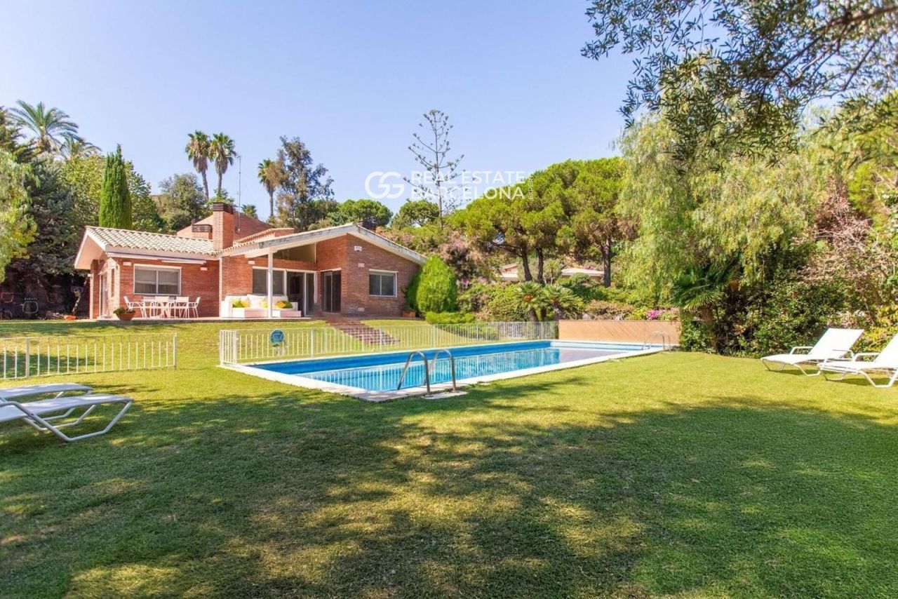 Casa Barcelona, Sant Andreu de Llavaneres, España, 543 m² - imagen 2