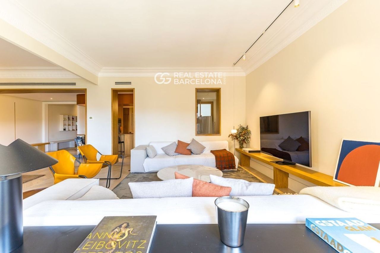 Piso en Barcelona, España, 240 m² - imagen 3